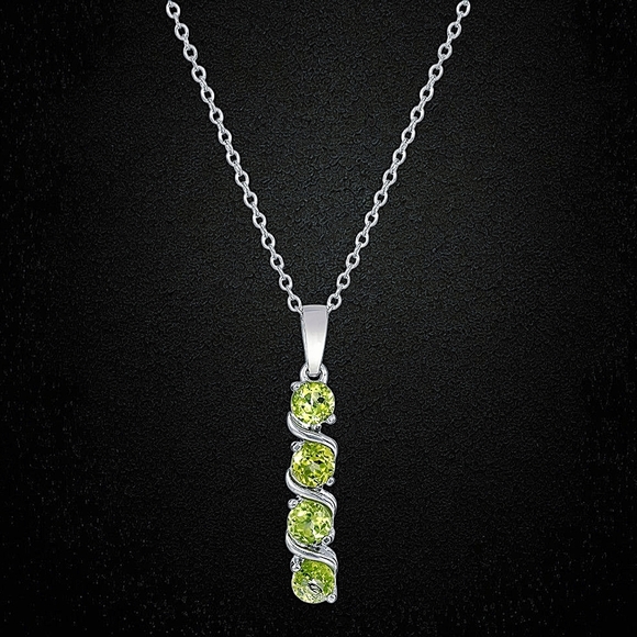 NWT Sterling Silver Genuine Peridot 4 Stone Pendant Necklace 18" Cable Chain - Picture 1 of 2